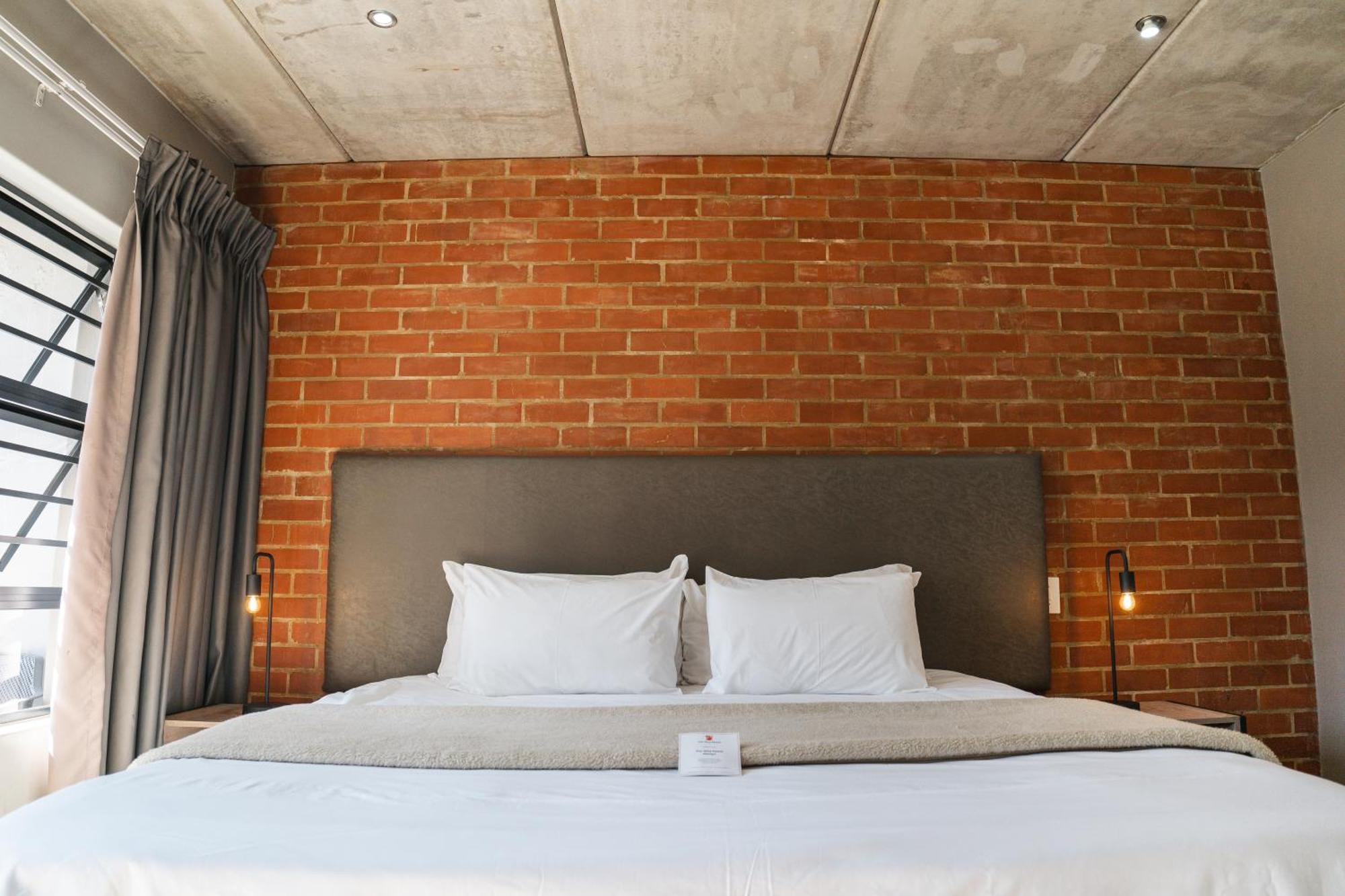 Hotel The Wild Peach - Menlyn Pretoria-Noord Exterior foto
