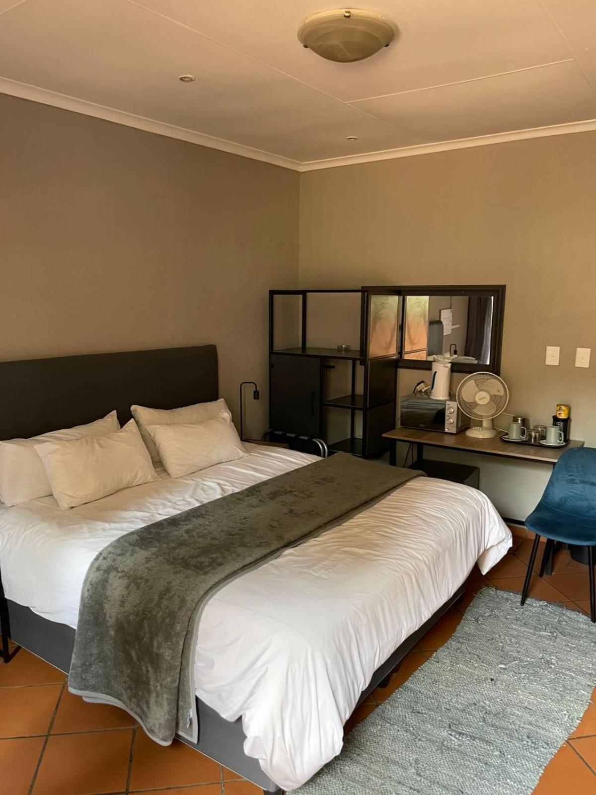 Hotel The Wild Peach - Menlyn Pretoria-Noord Exterior foto