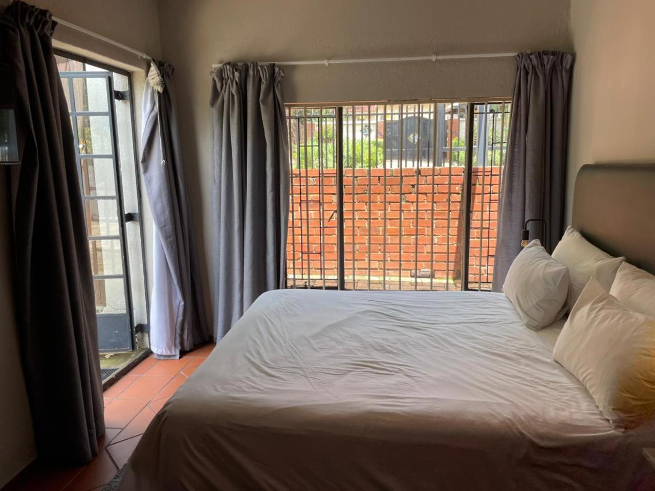 Hotel The Wild Peach - Menlyn Pretoria-Noord Exterior foto
